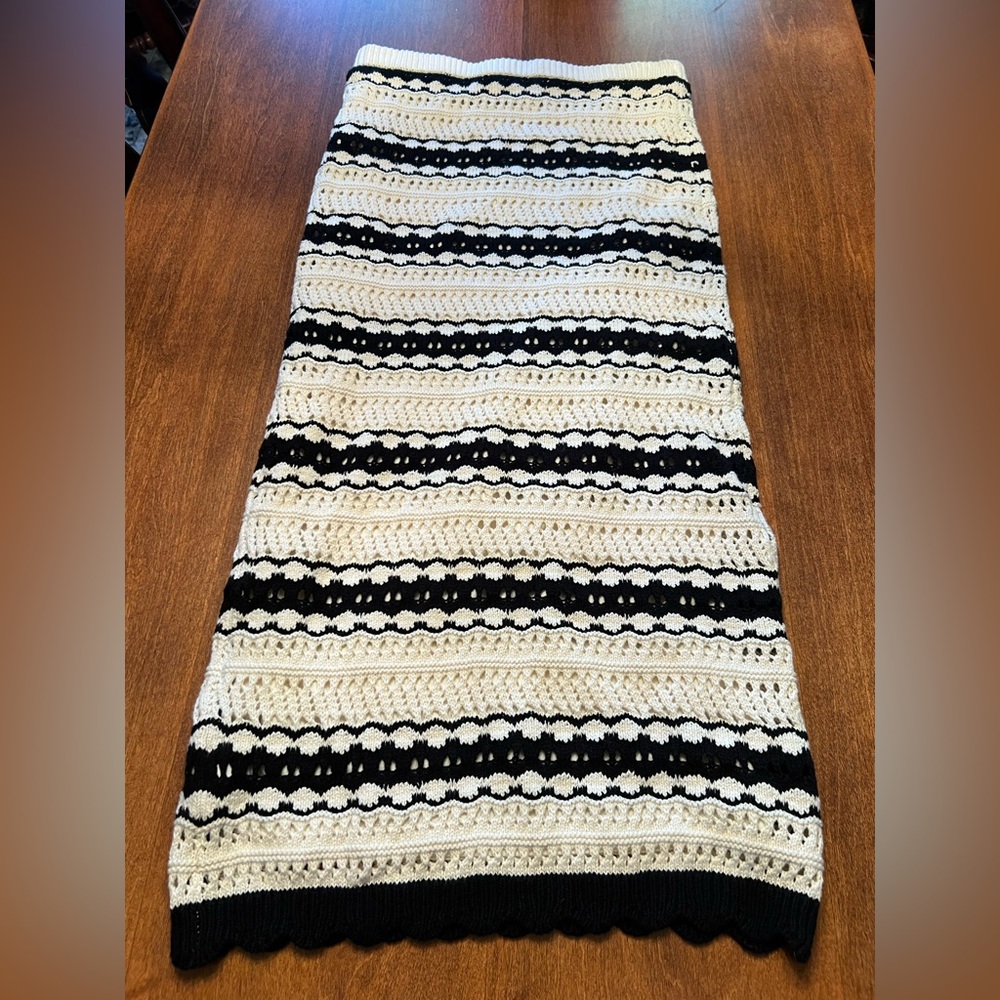 Freshman 1998 Black and Cream Patterned Knit Pencil Skirt XS BOHO